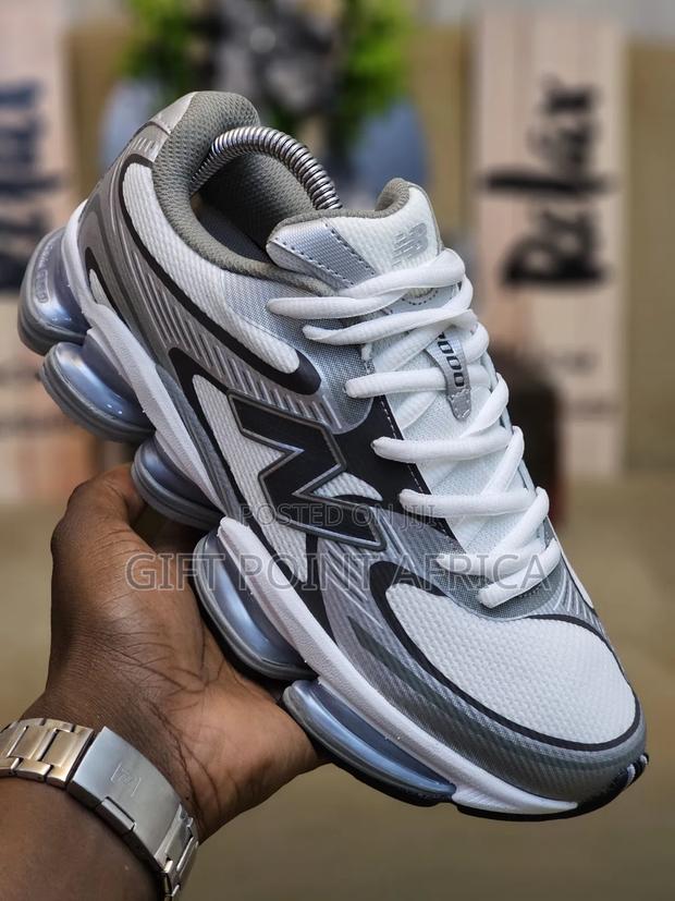 New Balance 2000 Unisex Sneakers - thumbnail 4