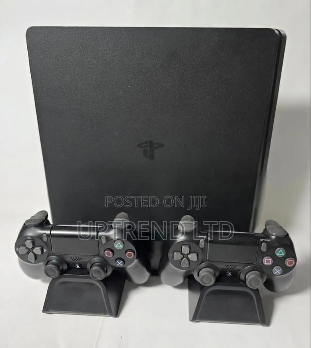 Two Controllers Playstation 4 Slim 500gb Clean Unit - main view