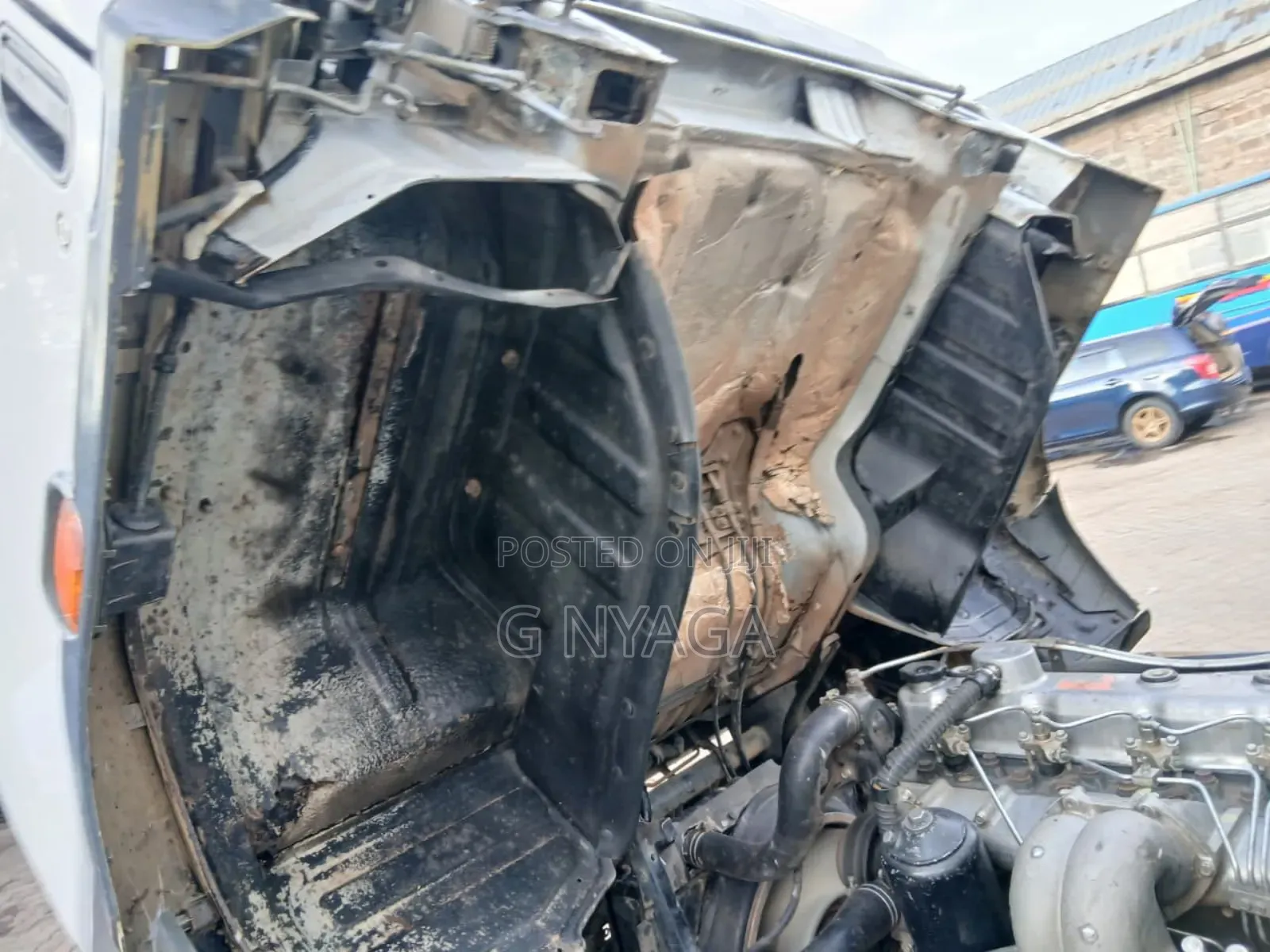 Mitsubishi Fh215 2013 Model Covered Body