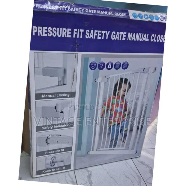 Safety Gate - main view