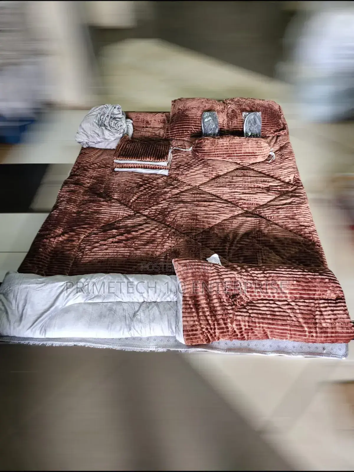 Brown 12 PCS Velvet Duvet