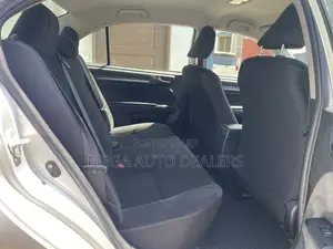 Toyota Axio 2018 Silver