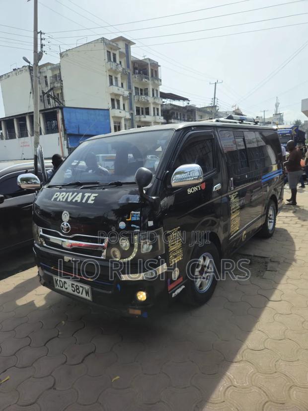Toyota HiAce 2014 Black - thumbnail 2