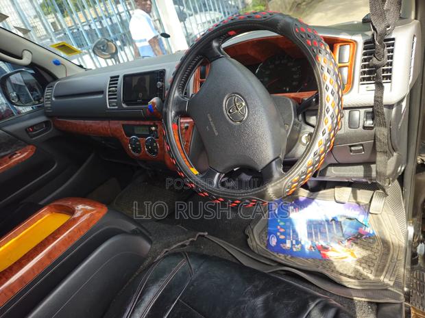 Toyota HiAce 2014 Black - thumbnail 6