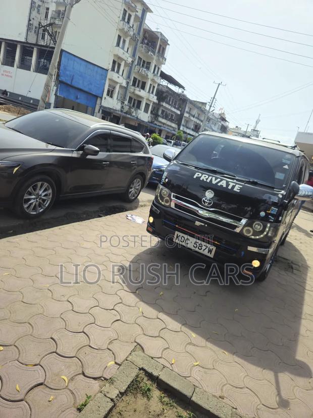Toyota HiAce 2014 Black - thumbnail 14