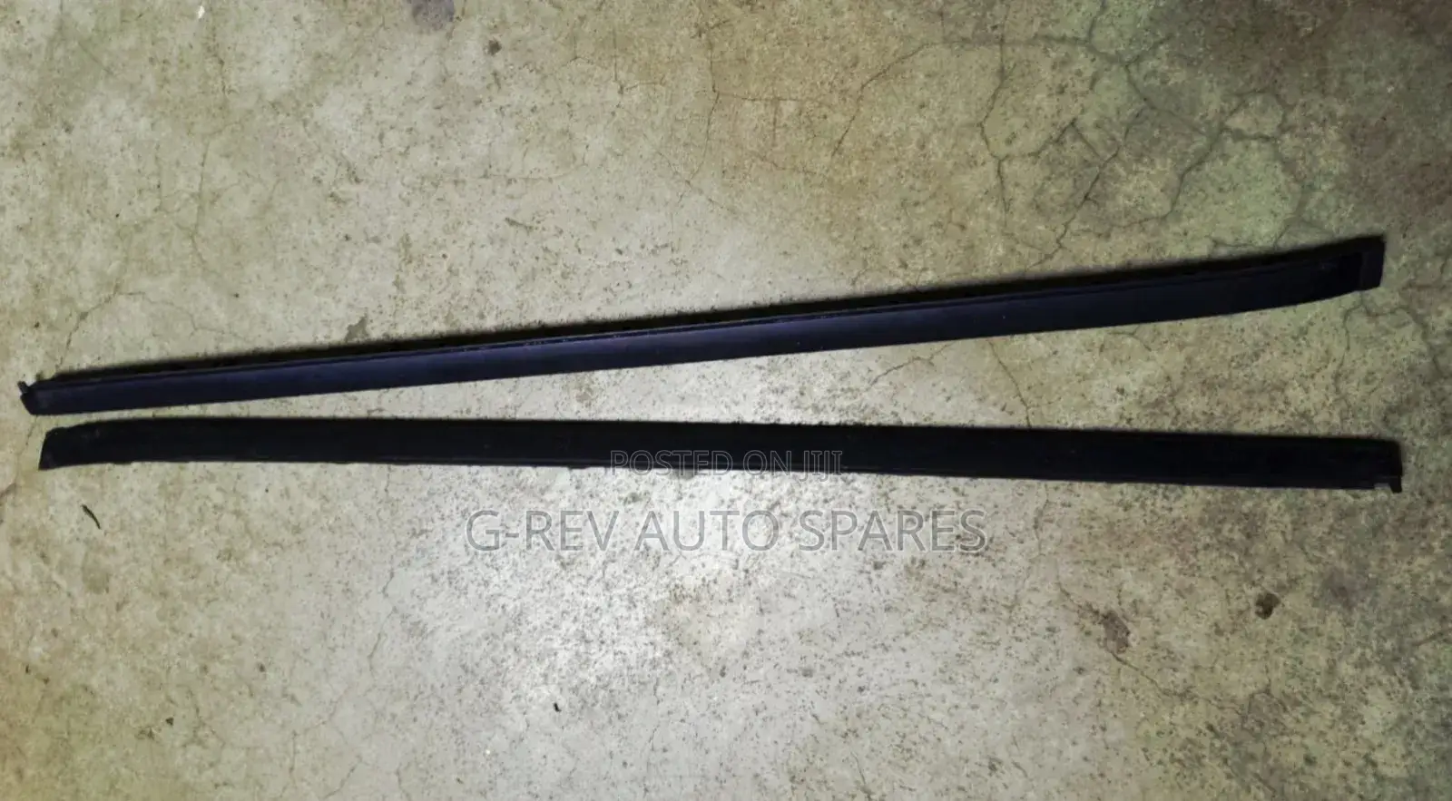 Prado J150 Windscreen Mouldings.