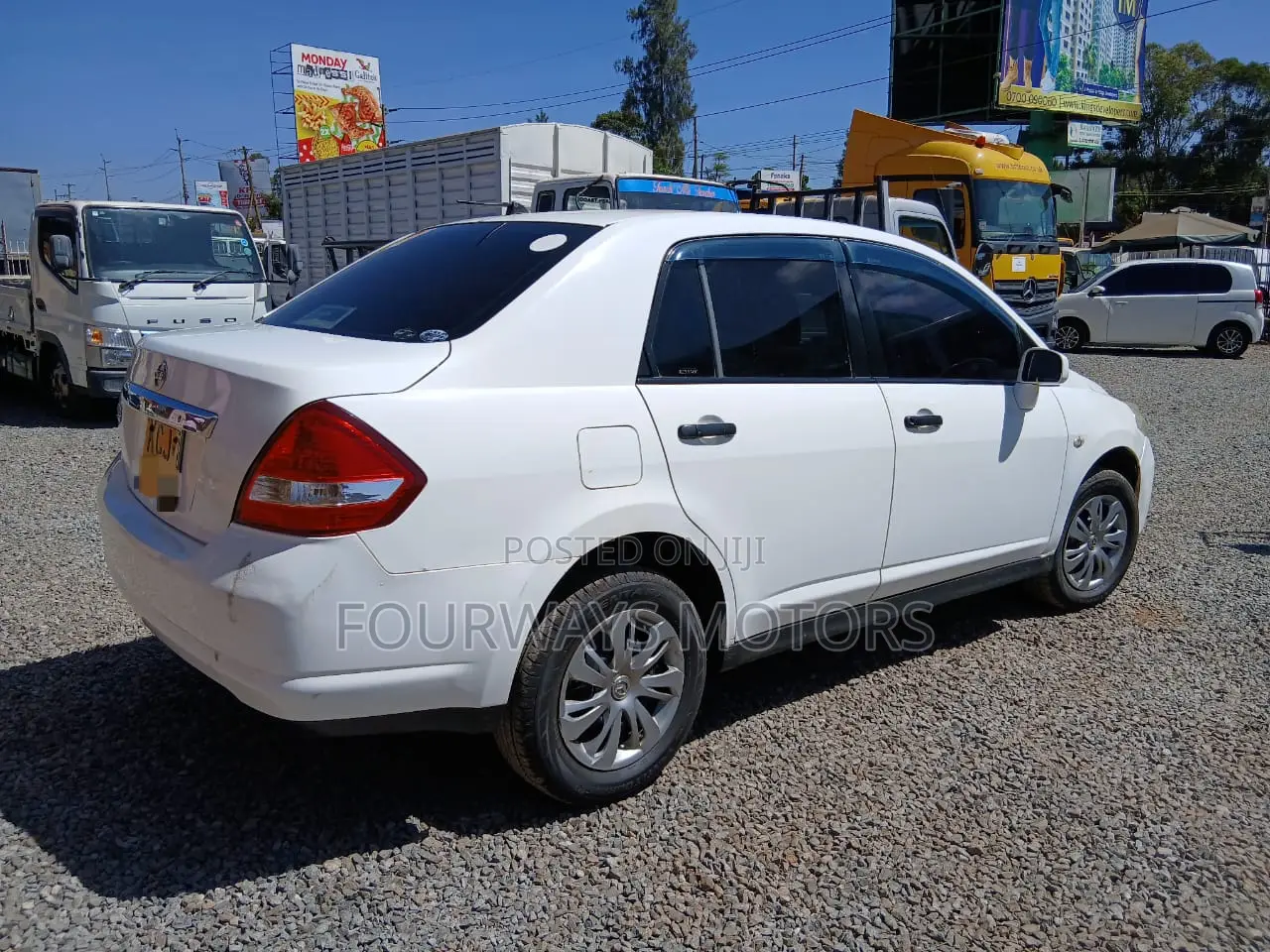Nissan Tiida 2011 White