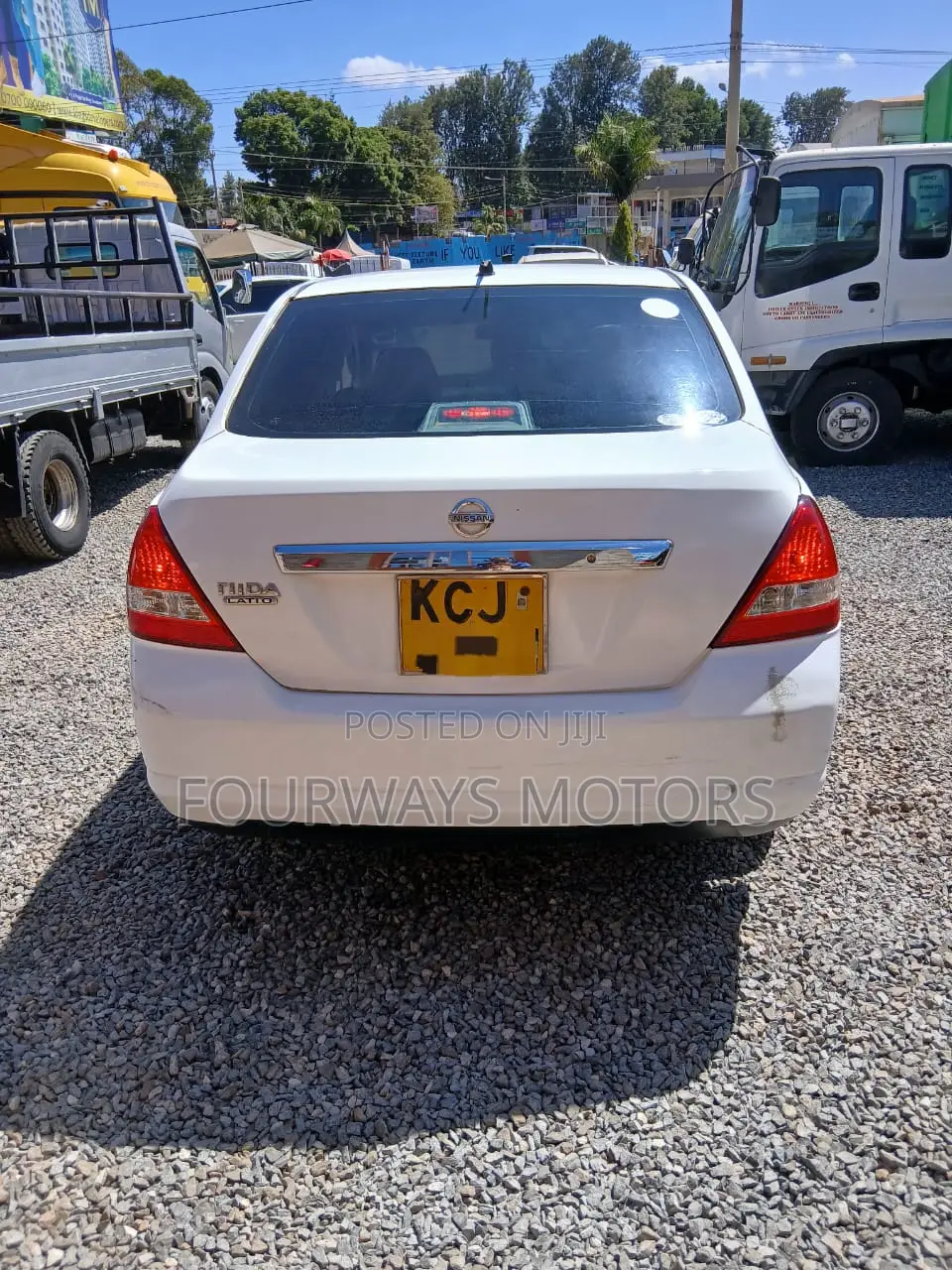 Nissan Tiida 2011 White