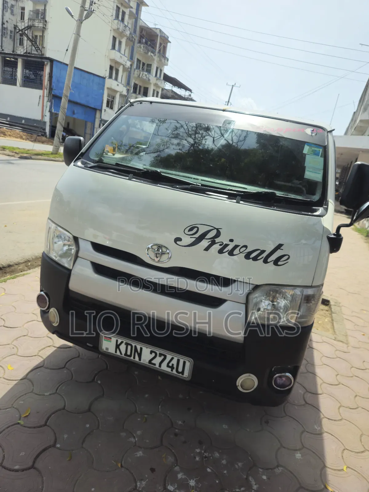 Toyota HiAce 2017 White
