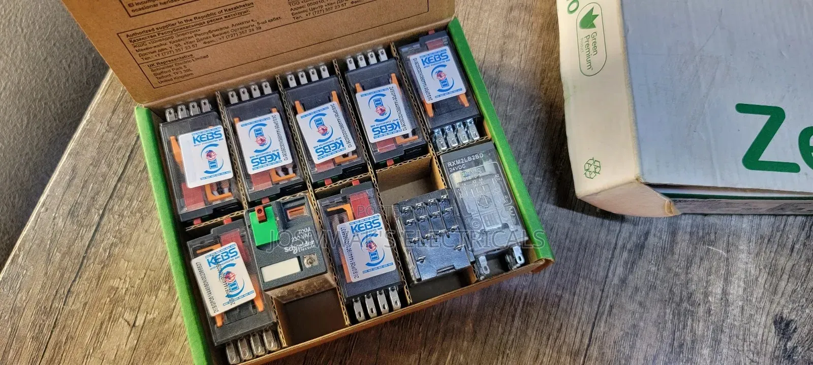 Schneider Relay 240v / 24v