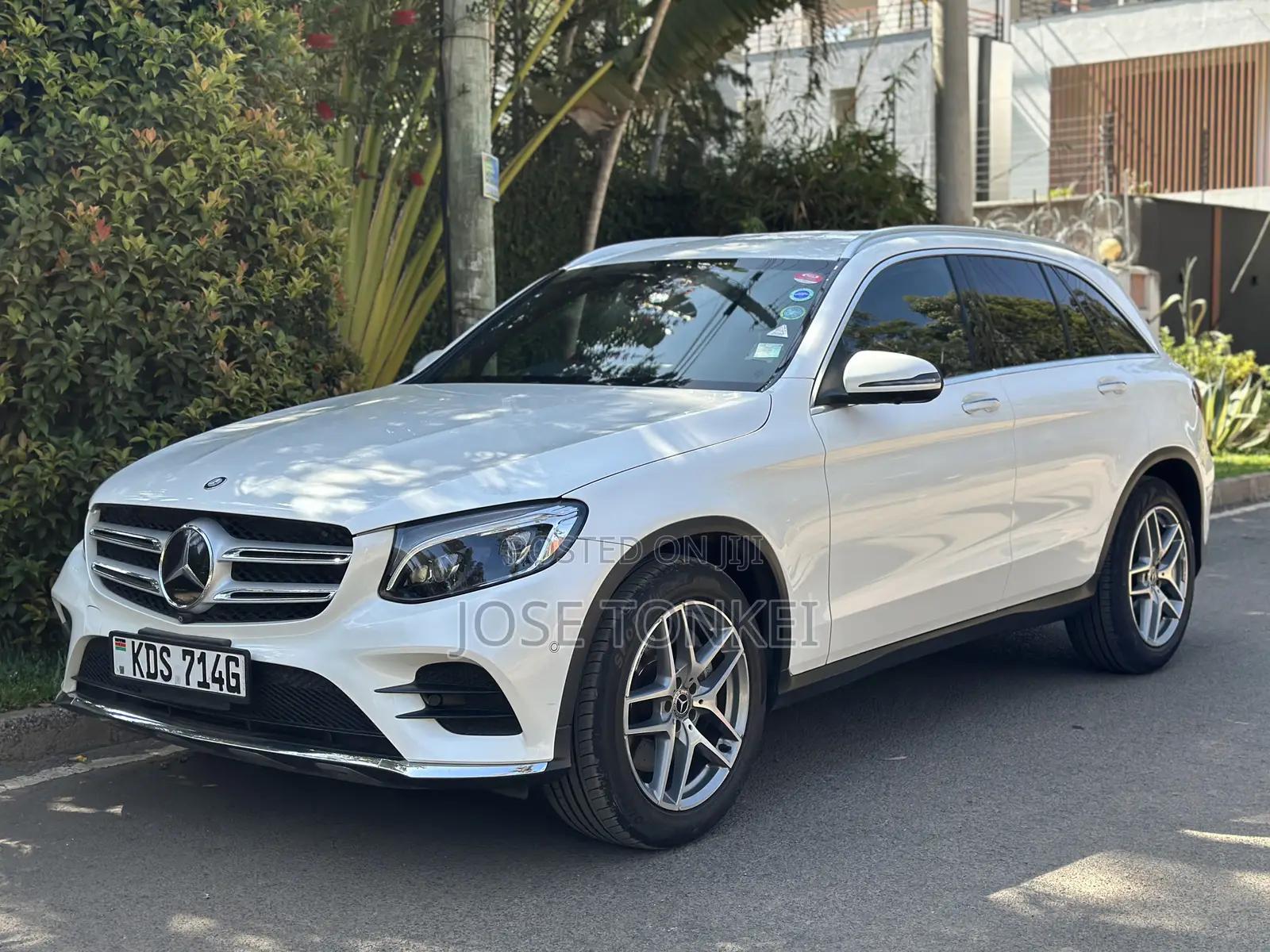 Mercedes-Benz GLC-Class GLC250 Sport Utility 4-Door (2.0L, 4cyl Turbo) White
