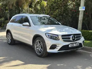 Mercedes-Benz GLC-Class GLC250 Sport Utility 4-Door (2.0L, 4cyl Turbo) White