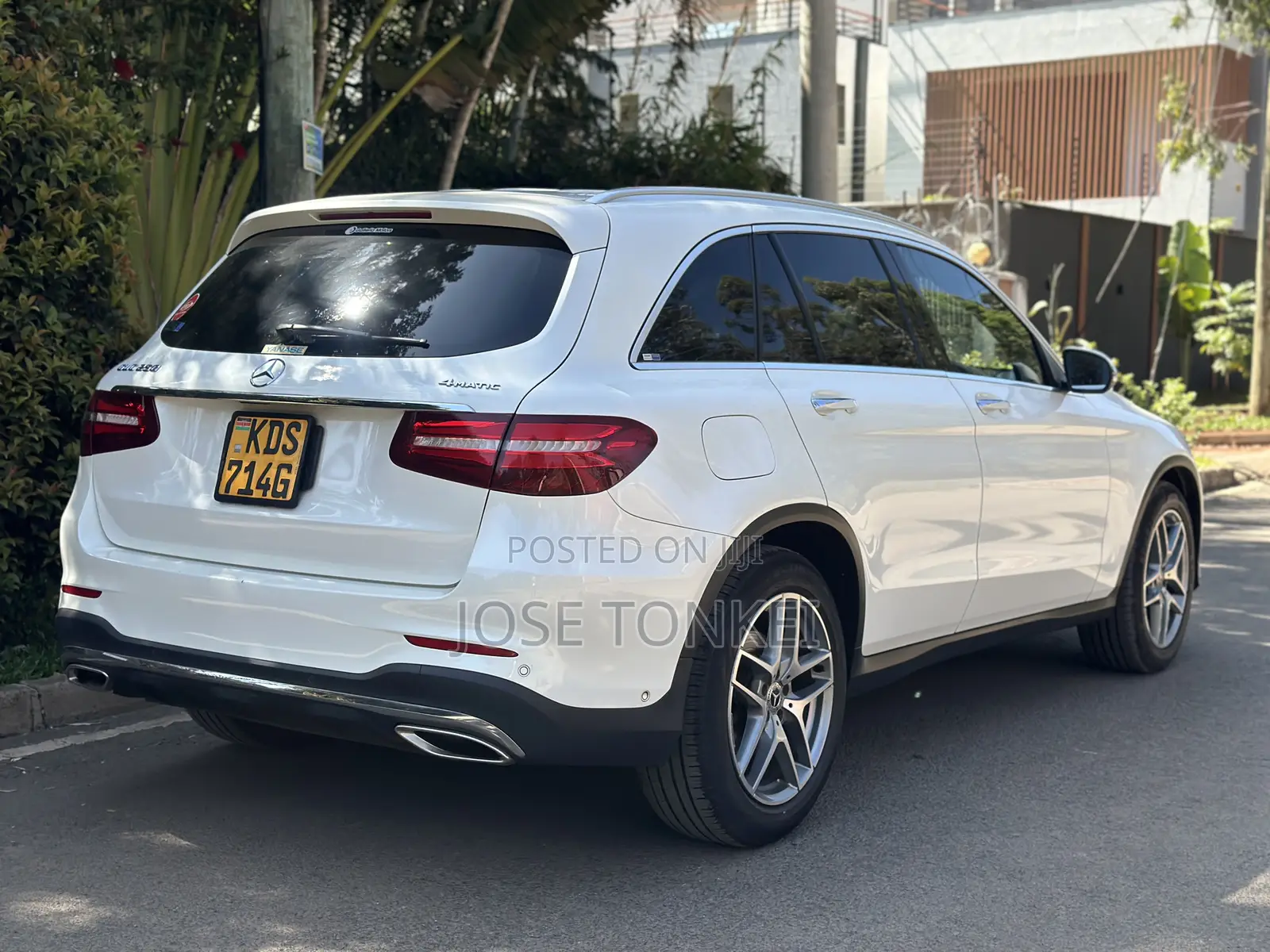 Mercedes-Benz GLC-Class GLC250 Sport Utility 4-Door (2.0L, 4cyl Turbo) White