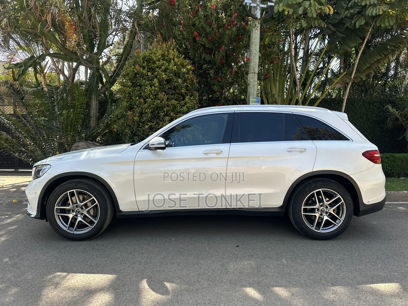 Mercedes-Benz GLC-Class GLC250 Sport Utility 4-Door (2.0L, 4cyl Turbo) White