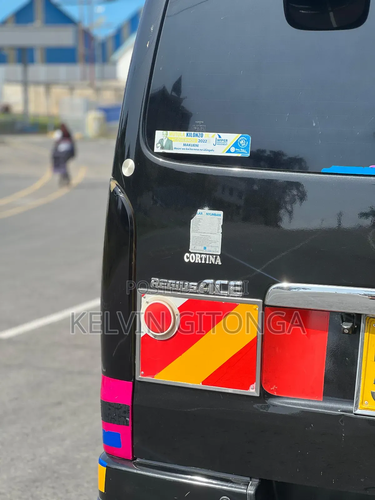 Toyota HiAce 2014 Black
