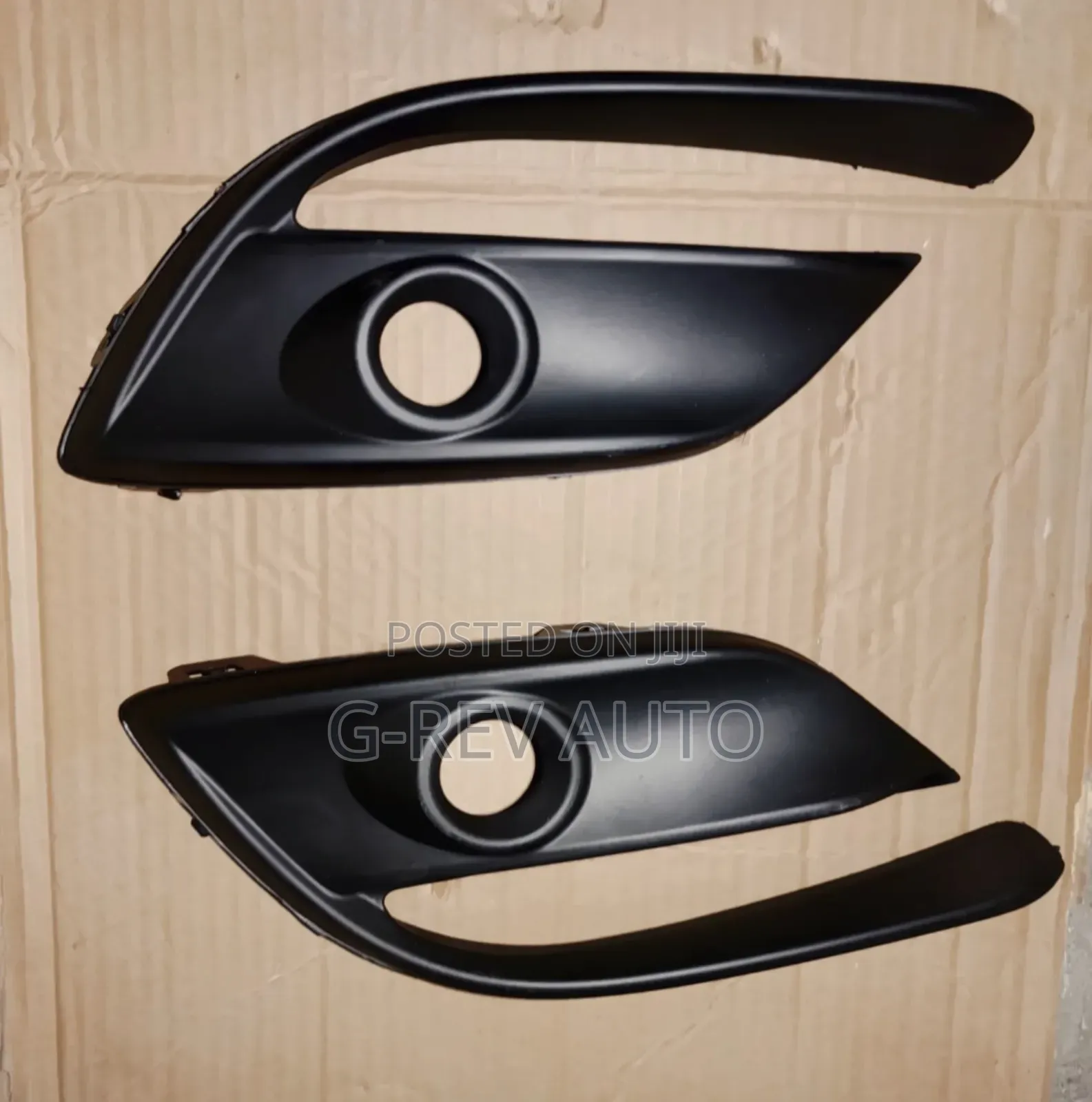 Axela 2018 Foglight Covers.