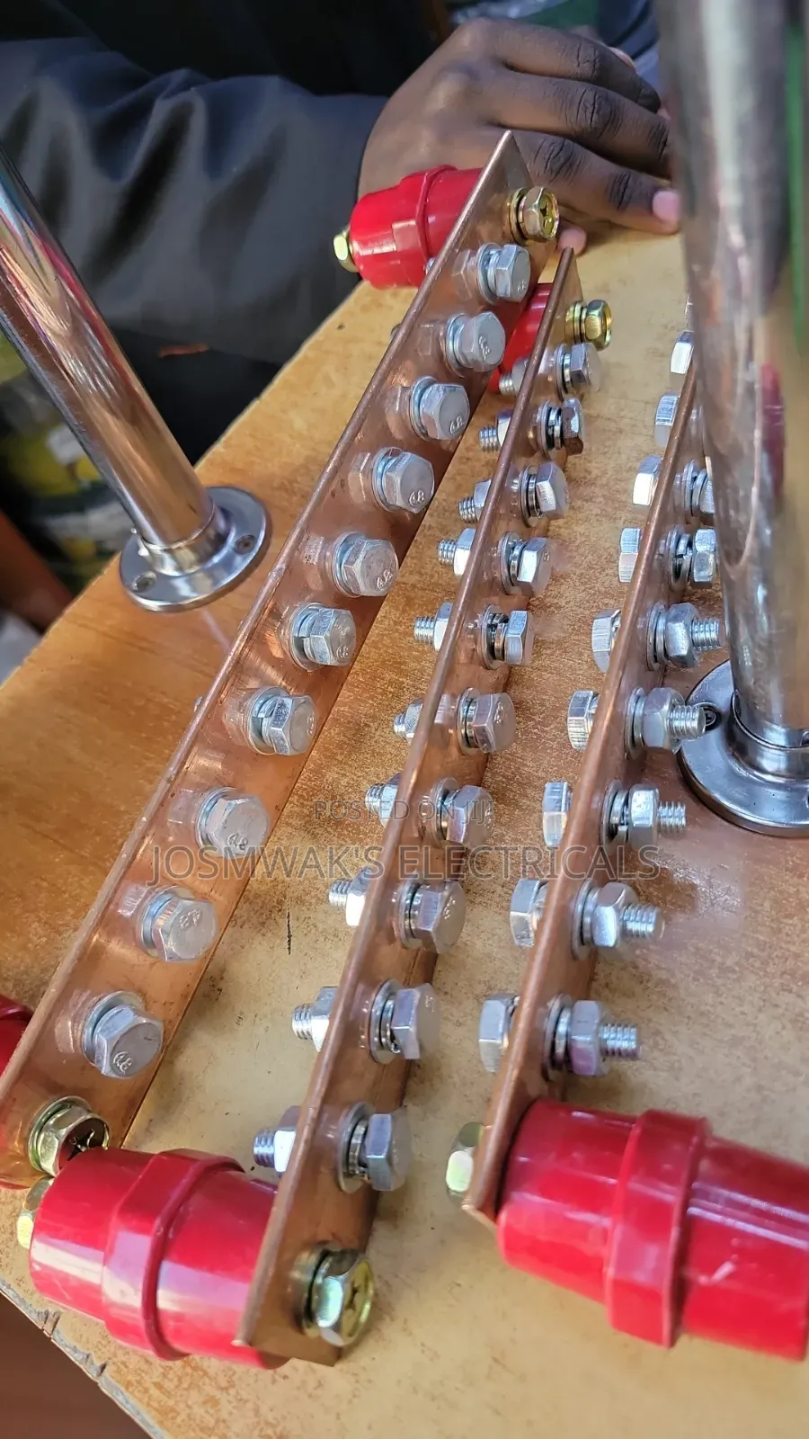 Busbar 240v