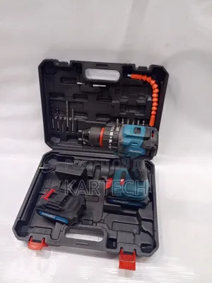 Makita 88v Cordless Drill Kit (2x Batteries + Charger + Bits)