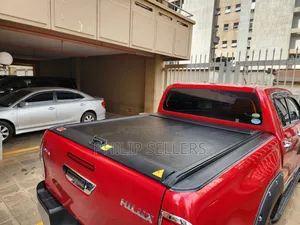 Black Roller Shutter Cover With Lock to Fit Hilux 2015-2024 Tonneau