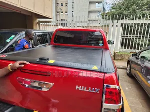 Manual Aluminum Roller Lid Shutter Truck Bed Cover for Hilux