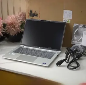 New Laptop HP ProBook 440 G10 8GB Intel Core Ultra 7 SSD 512GB