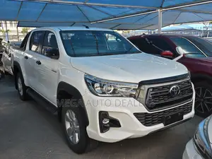 Toyota Hilux 2018 White