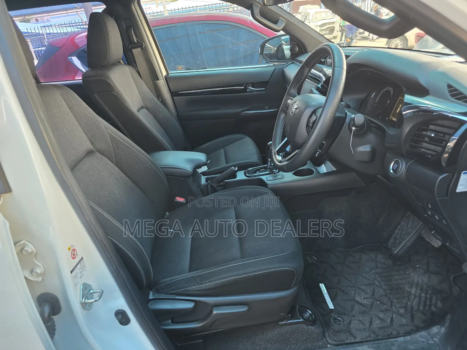 Toyota Hilux 2018 White