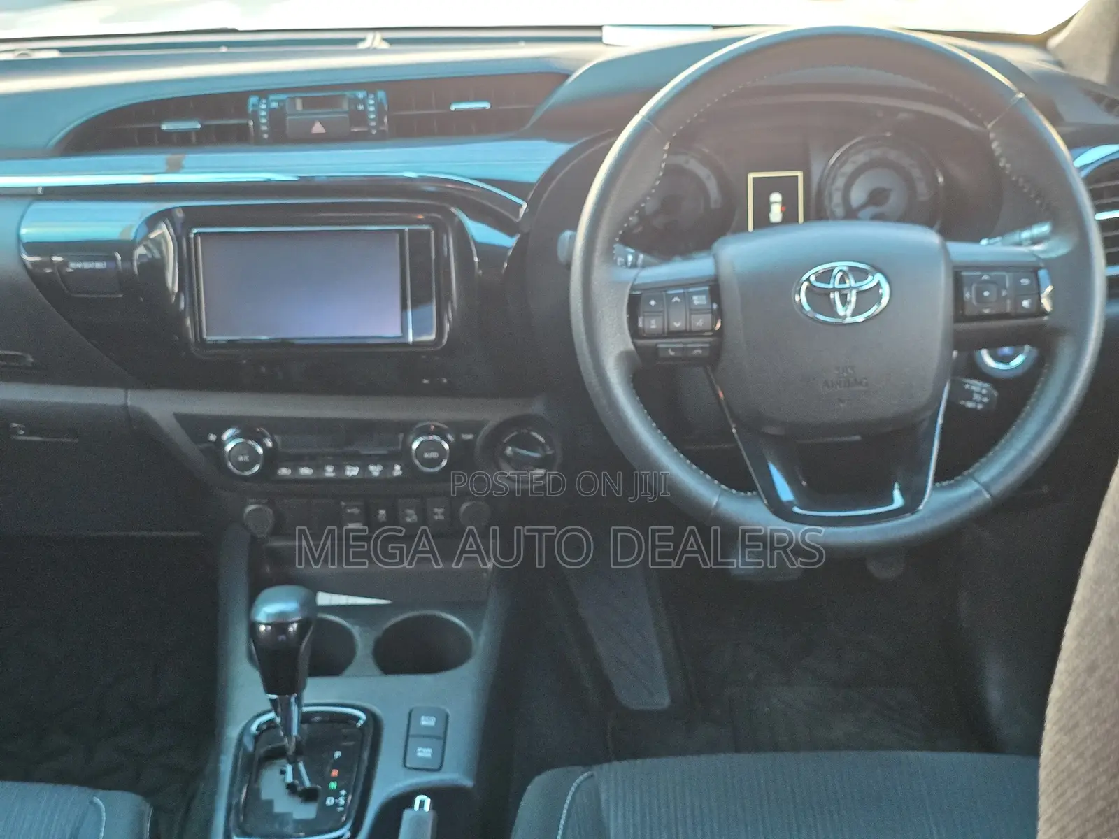 Toyota Hilux 2018 White