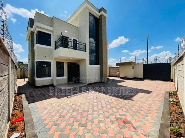 5bdrm Villa in Kamakis, Ruiru for sale
