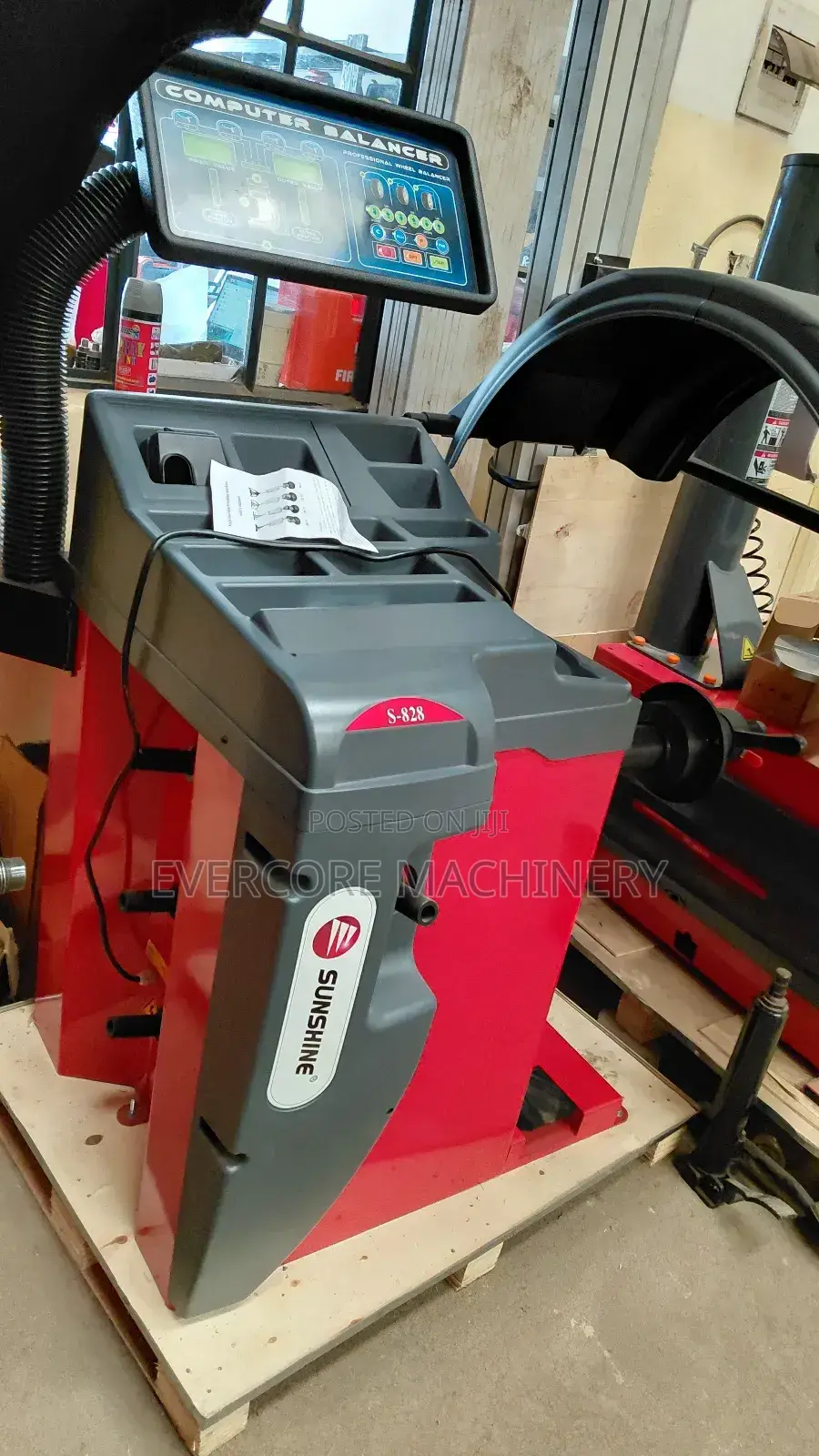 Commercial Wheel Balabcing Machine Sunshine Italy Brand