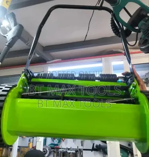 Manual Lawn Mower/ Grass Cutter