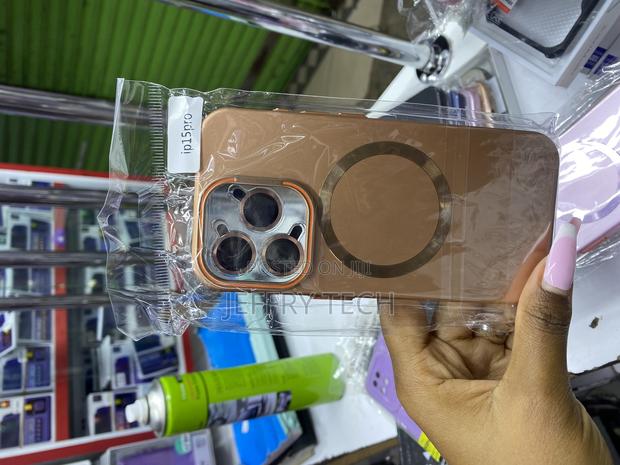 Waldeng iPhone 15 Pro Mag Case With Integrated Camera Lens Protector - main view