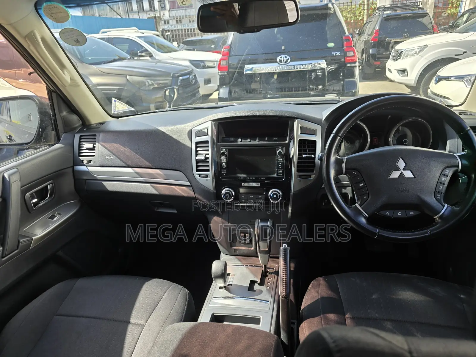 Mitsubishi Pajero 2018 Black