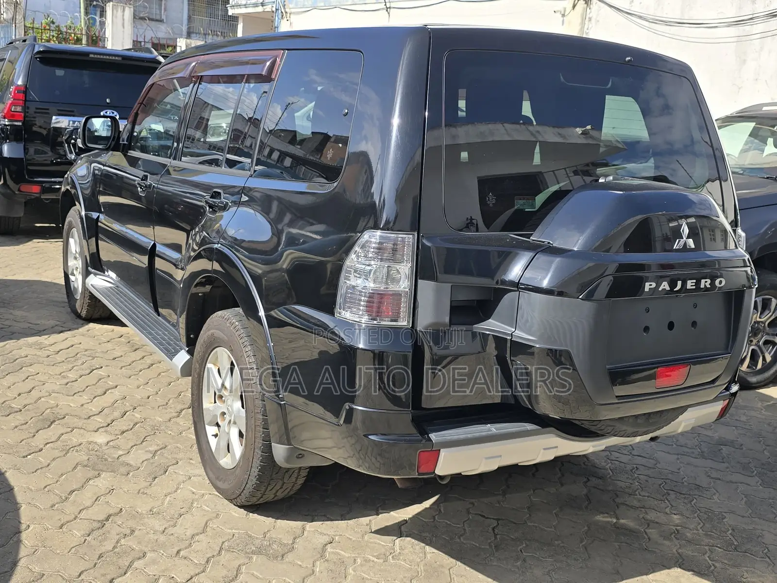 Mitsubishi Pajero 2018 Black