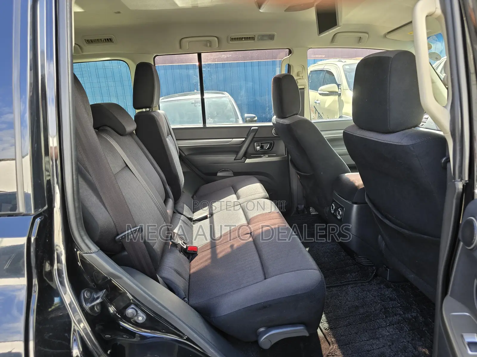 Mitsubishi Pajero 2018 Black