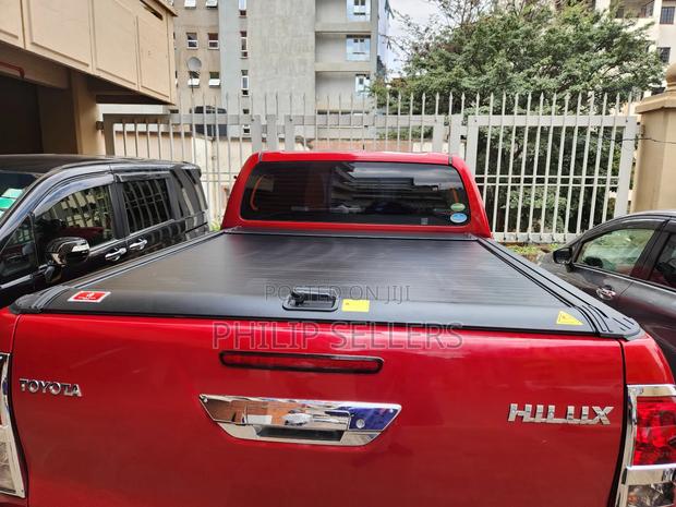 Secure and Lockable: Includes 2 Keys for Added Security. - thumbnail 4