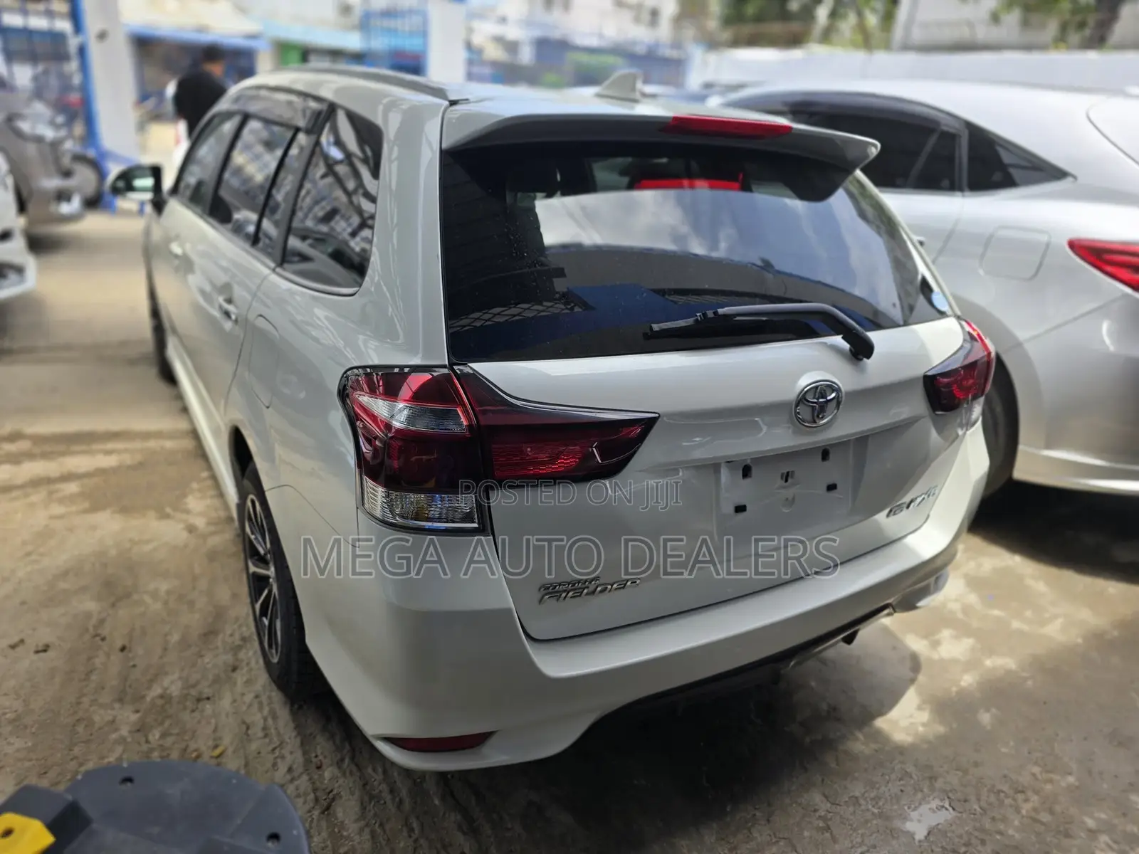 Toyota Corolla Fielder 2018 White