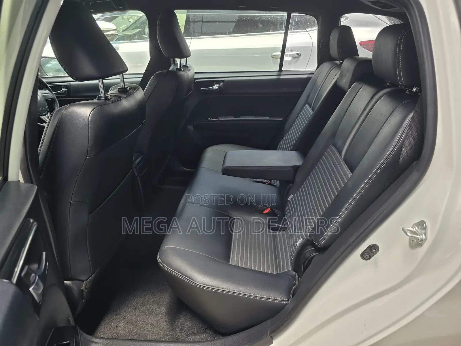 Toyota Corolla Fielder 2018 White