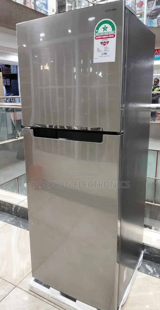 Samsung 233 Litres 2 Doors Fridge (Rt28k3082s8) Top Freezer