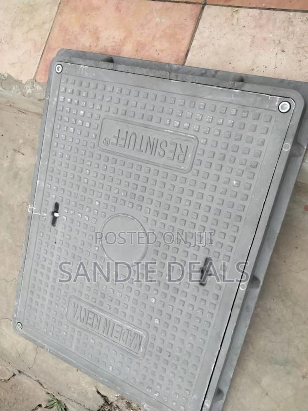 Fiber Manhole Cover 450by600mm - thumbnail 2