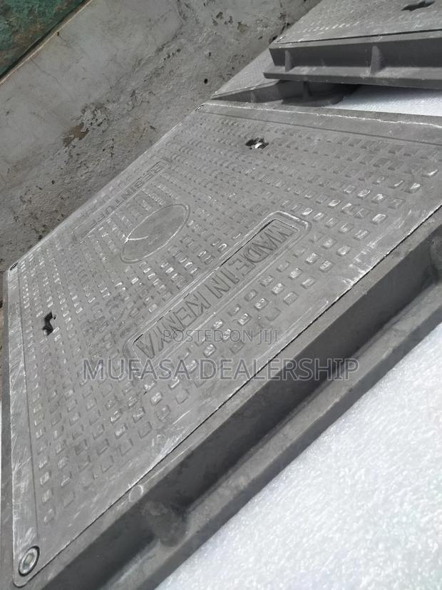 Fiber Manhole Cover(Lockable)450mm by 600mm