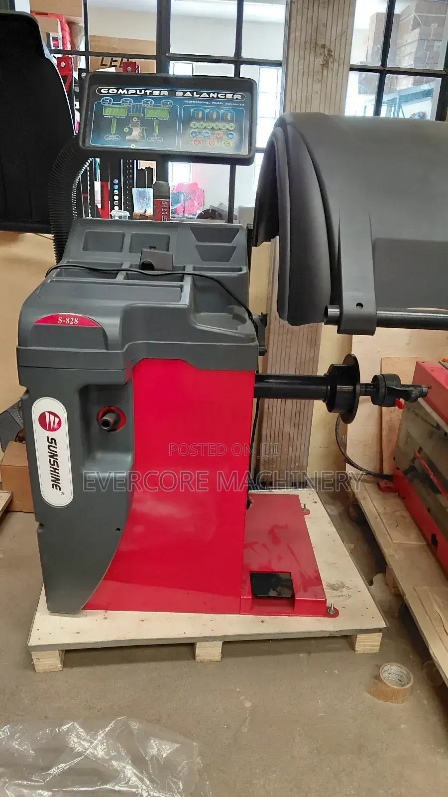 Heavy Duty Wheel Balancing Machine Sunshine Italy Brand