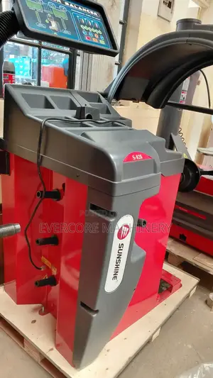 Heavy Duty Wheel Balancing Machine Sunshine Italy Brand