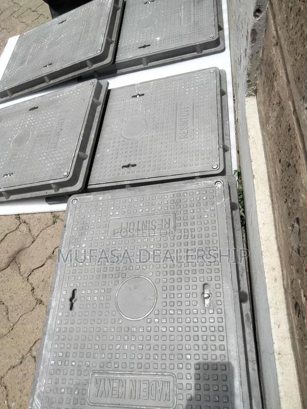 Outdoor Manhole Cover - thumbnail 3
