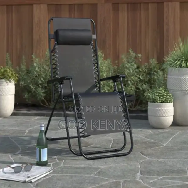 Outdoor Chair; Modern Reclining Zero Gravity Folding Chair