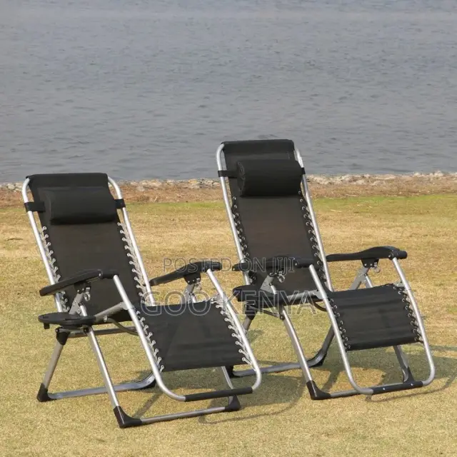 Outdoor Chair; Modern Reclining Zero Gravity Folding Chair