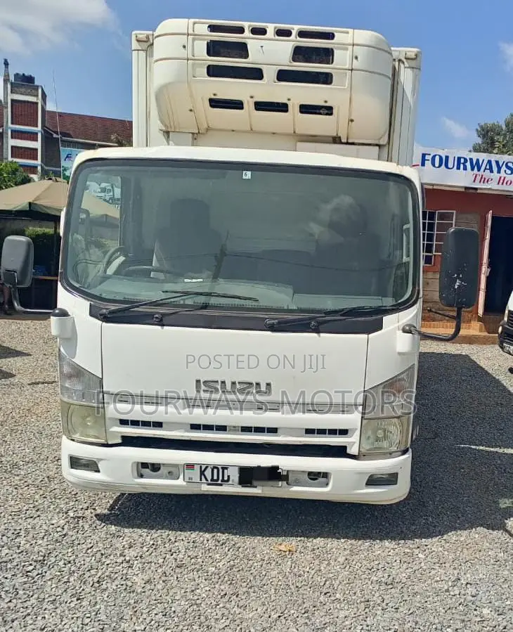 Isuzu Elf Fridge