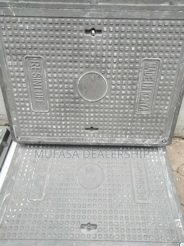 Affordable Manhole Cover - main view