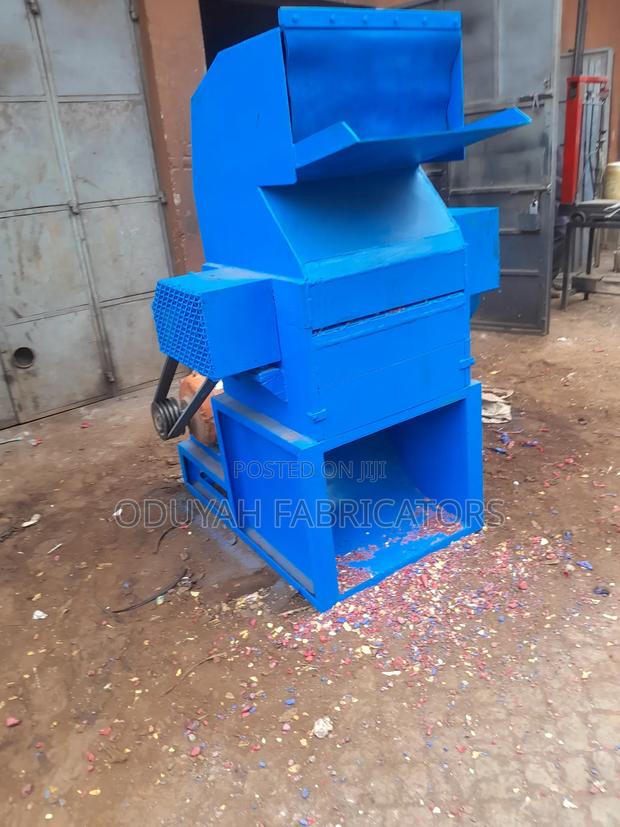 Electric Plastic Crusher Machine