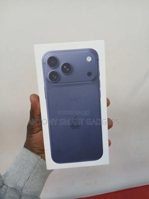 New Apple iPhone 17 Pro Max 256 GB Blue - main view